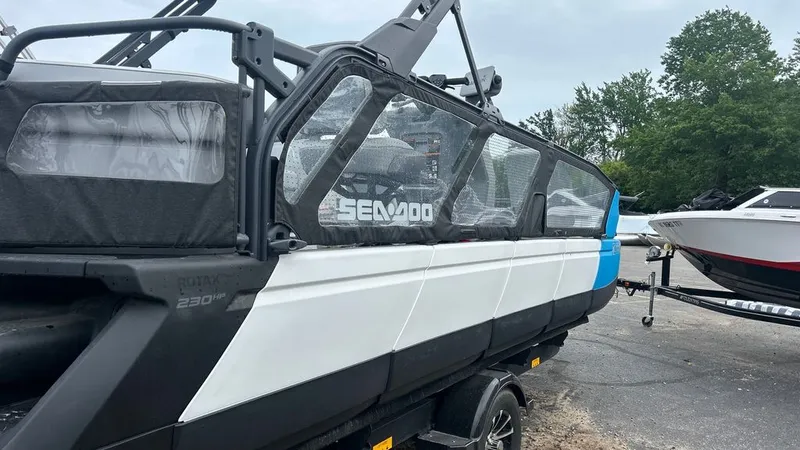 Slide: The Image of Sea-Doo Switch Sport 21 2022 - 3