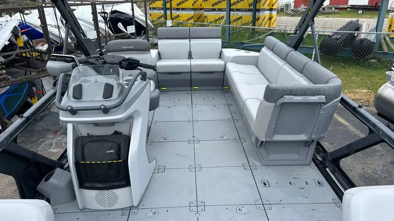 Slide: The Image of Sea-Doo Switch Sport 21 2022 - 6