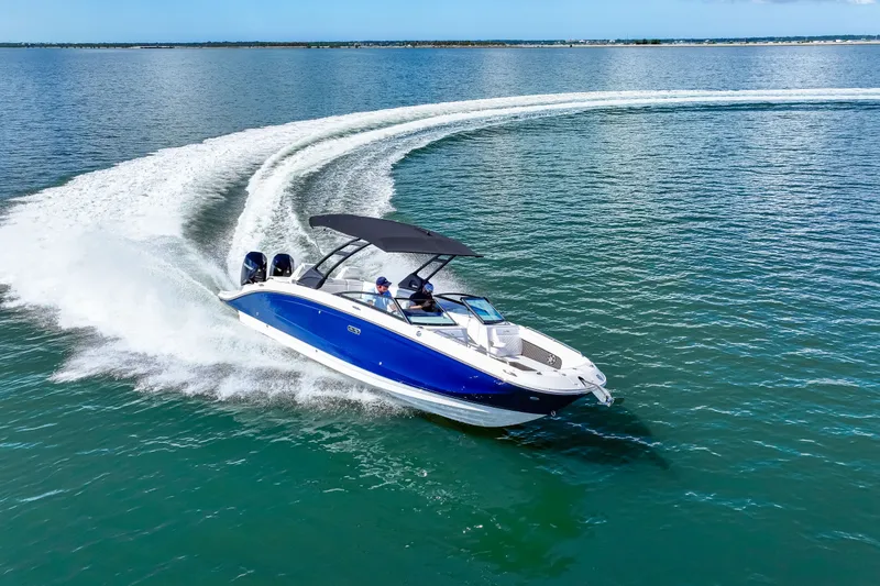 Slide: The Image of Sea Ray SDX 290 Outboard 2025 - 17