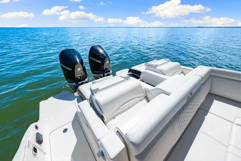 Slide: The Image of Sea Ray SDX 290 Outboard 2025 - 23