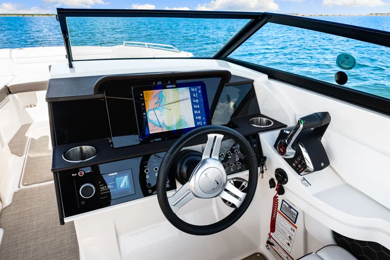 Slide: The Image of Sea Ray SDX 290 Outboard 2025 - 32
