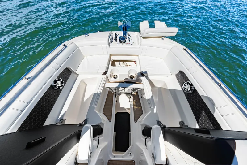 Slide: The Image of Sea Ray SDX 290 Outboard 2025 - 44