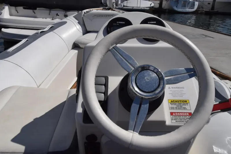 Slide: The Image of Avon Seasport 400DL 2017 - 6