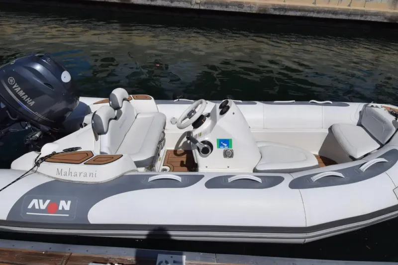 Slide: The Image of Avon Seasport 400DL 2017 - 1