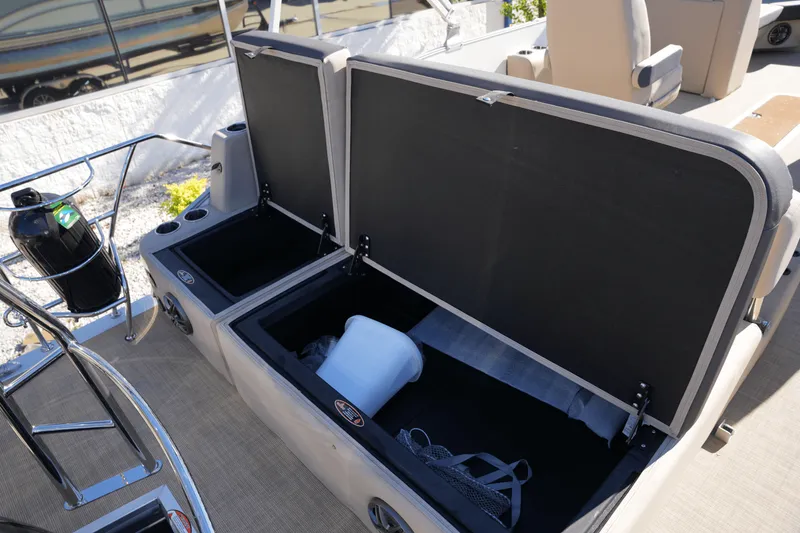 Slide: The Image of Harris 230 Cruiser 2025 - 10