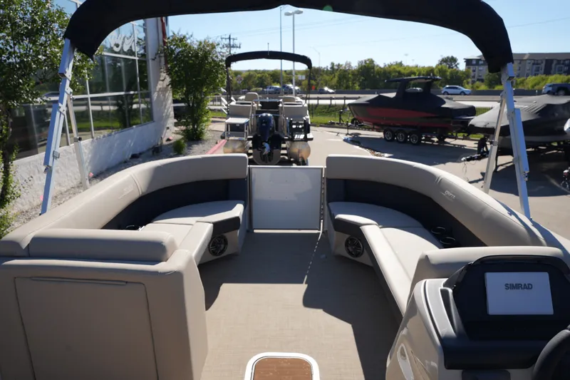 Slide: The Image of Harris 230 Cruiser 2025 - 18