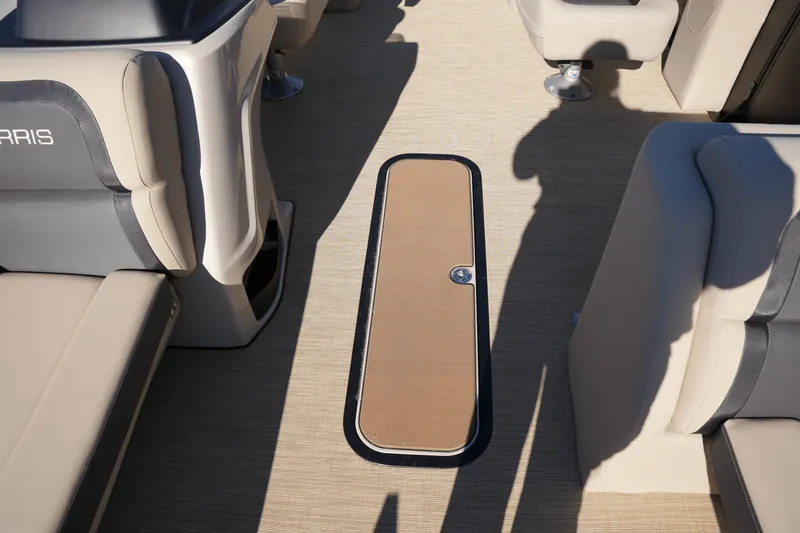 Slide: The Image of Harris 230 Cruiser 2025 - 11