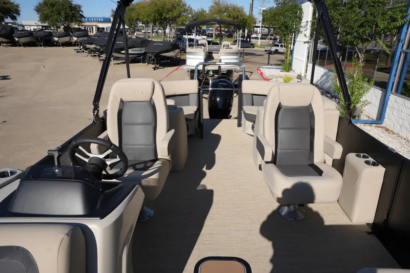 Slide: The Image of Harris 230 Cruiser 2025 - 15