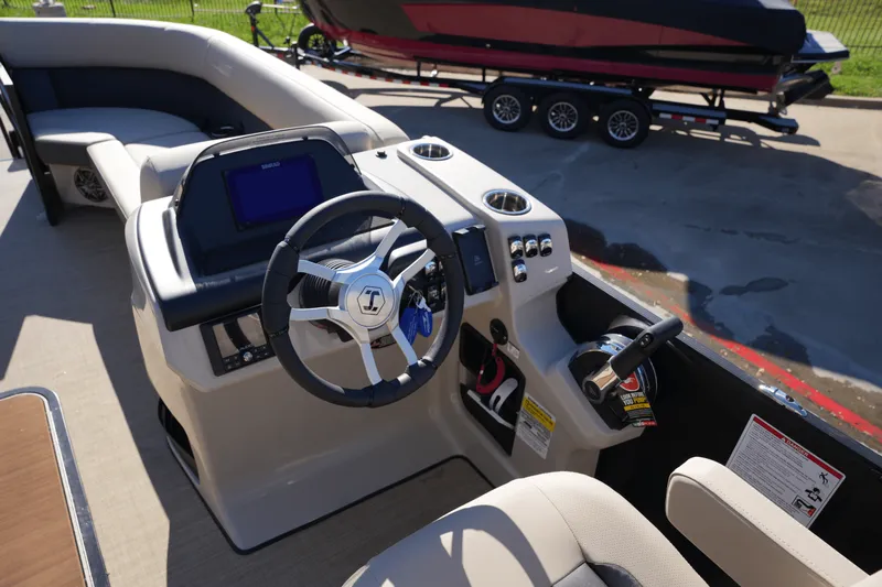 Slide: The Image of Harris 230 Cruiser 2025 - 17