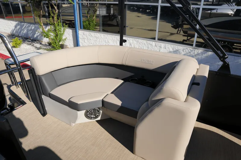 Slide: The Image of Harris 230 Cruiser 2025 - 22