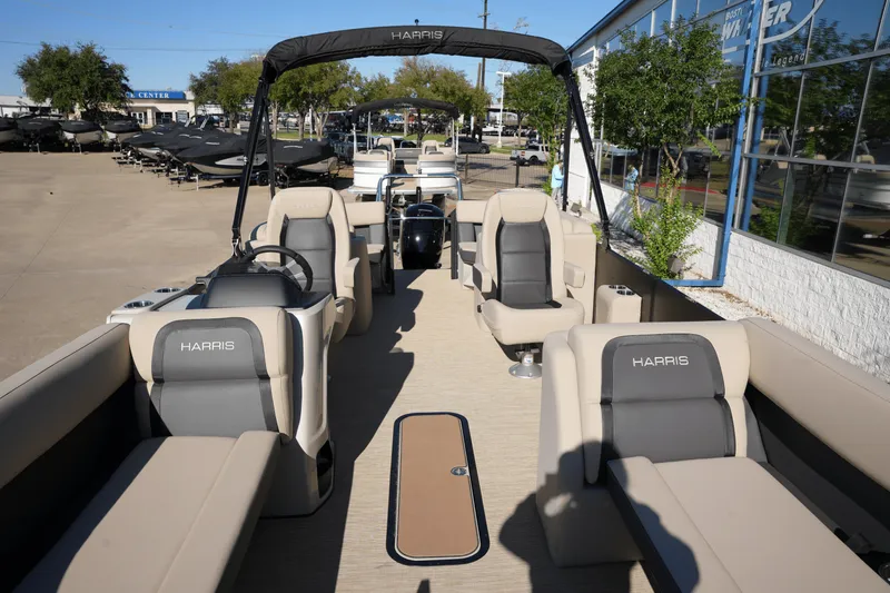 Slide: The Image of Harris 230 Cruiser 2025 - 8