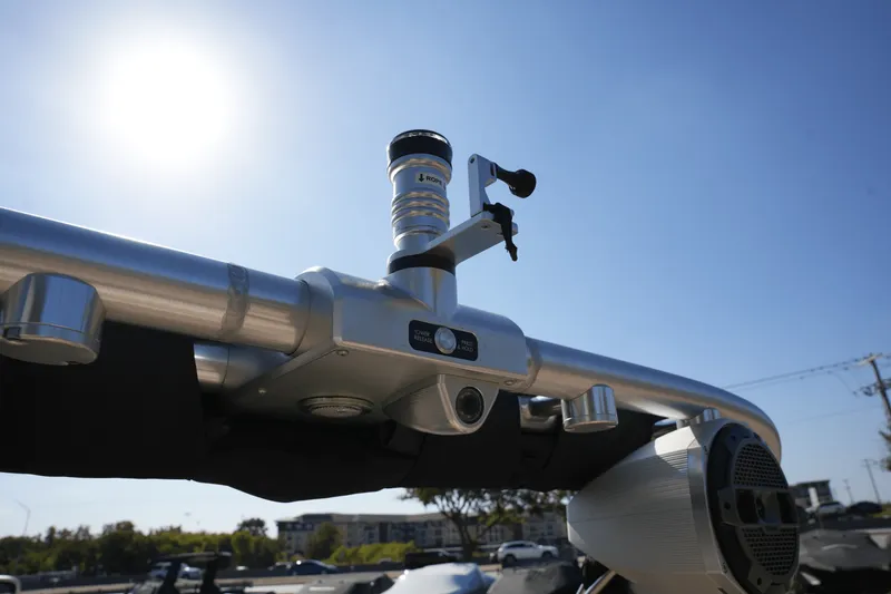 Slide: The Image of Mastercraft X24 2022 - 10