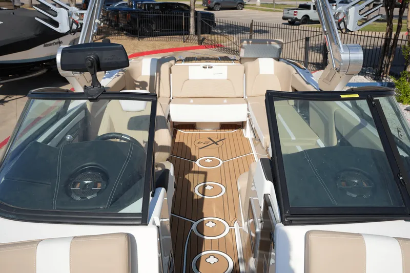 Slide: The Image of Mastercraft X24 2022 - 29