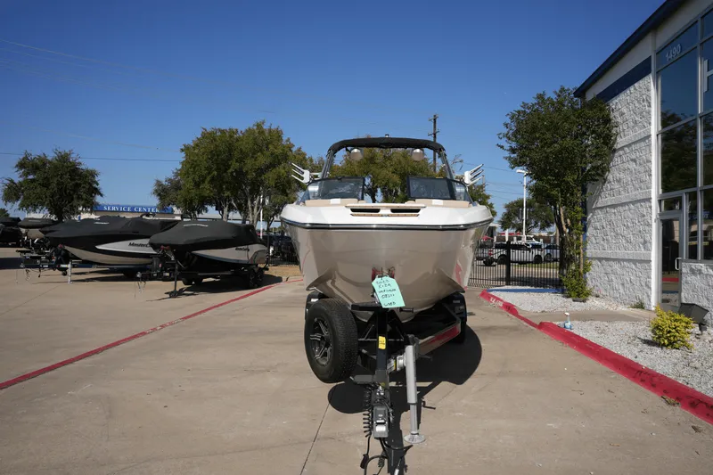 Slide: The Image of Mastercraft X24 2022 - 3