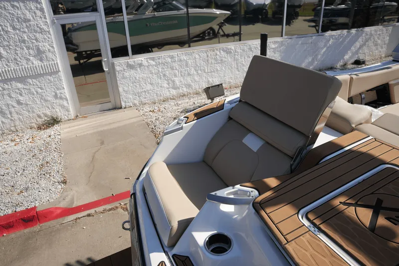 Slide: The Image of Mastercraft X24 2022 - 5