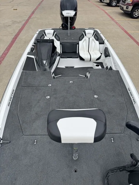 Slide: The Image of Skeeter ZXE21 2026 - 22