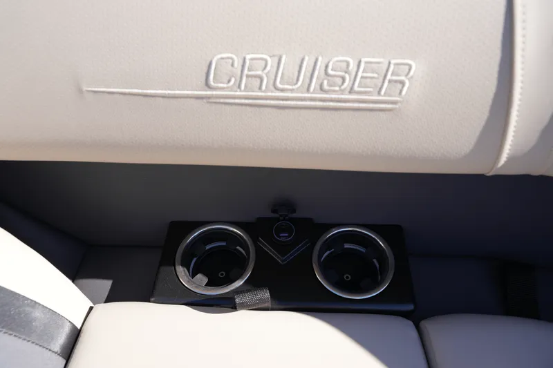 Slide: The Image of Harris 210 Cruiser 2025 - 10