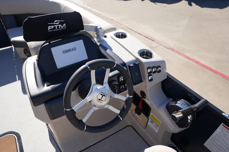 Slide: The Image of Harris 210 Cruiser 2025 - 13