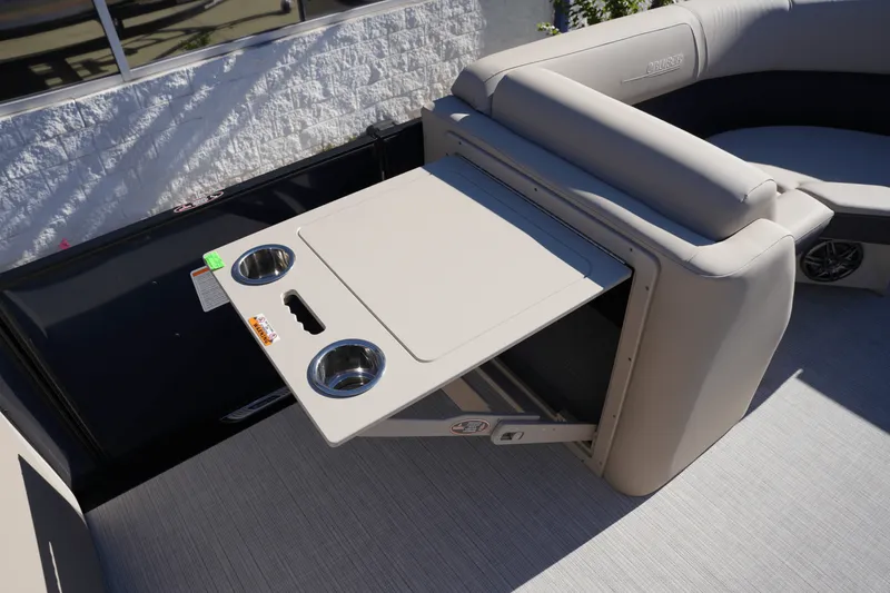 Slide: The Image of Harris 210 Cruiser 2025 - 17