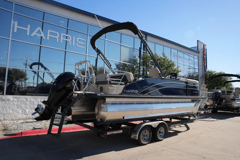 Slide: The Image of Harris 210 Cruiser 2025 - 2