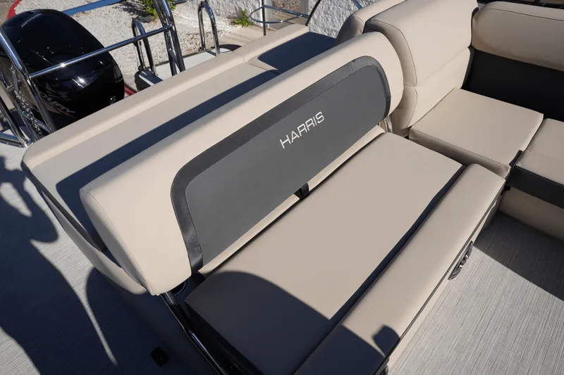 Slide: The Image of Harris 210 Cruiser 2025 - 20