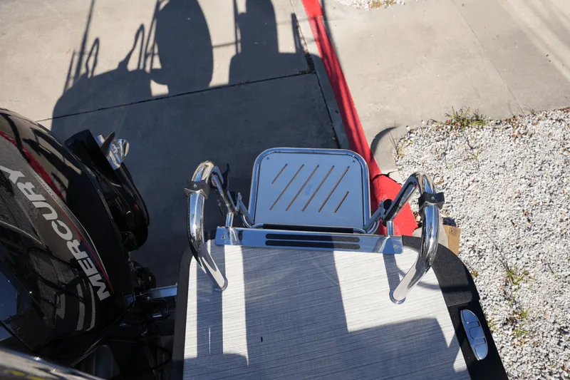 Slide: The Image of Harris 210 Cruiser 2025 - 25