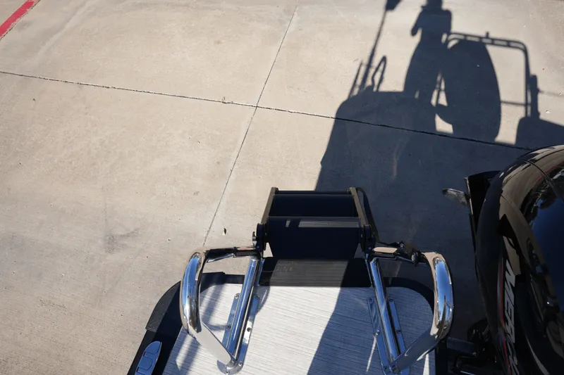 Slide: The Image of Harris 210 Cruiser 2025 - 27