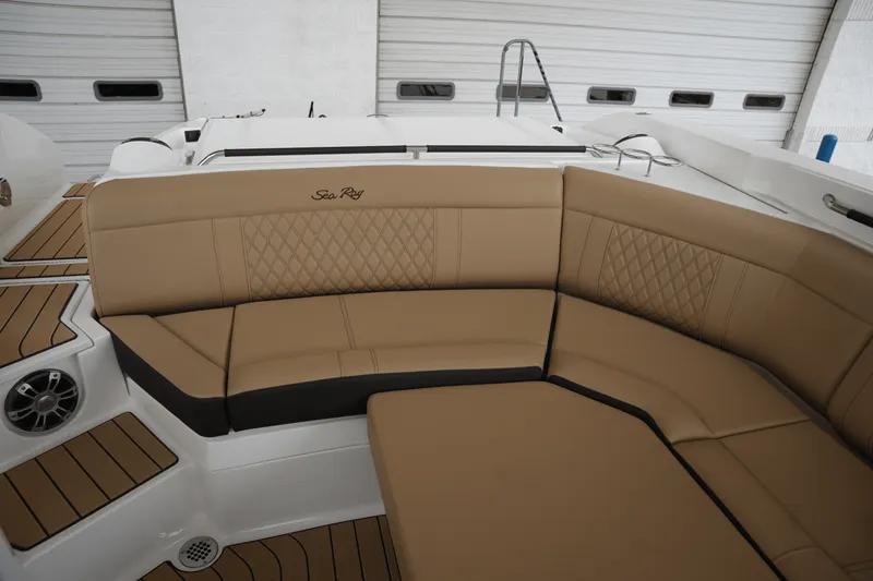 Slide: The Image of Sea Ray SLX 350 2025 - 42