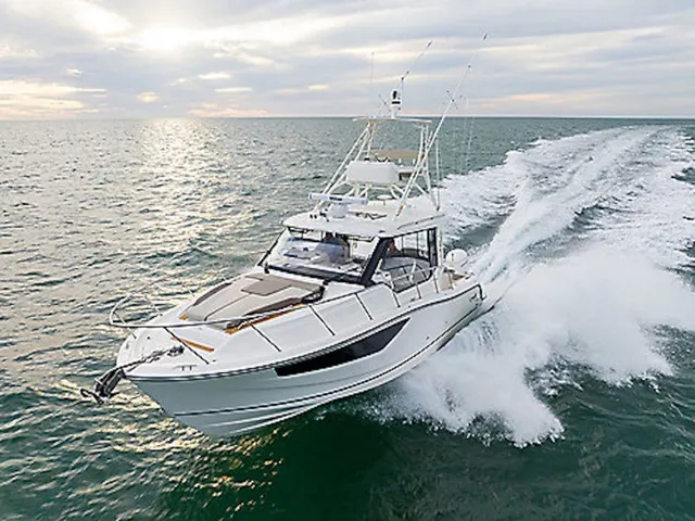The Image of Boston Whaler 365 Conquest 2026 - undefined