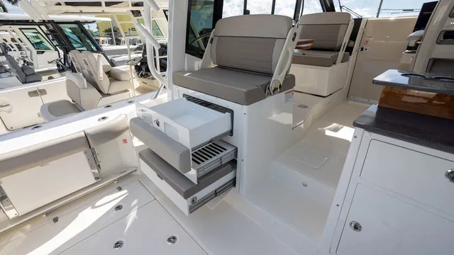 Slide: The Image of Boston Whaler 365 Conquest 2026 - 25
