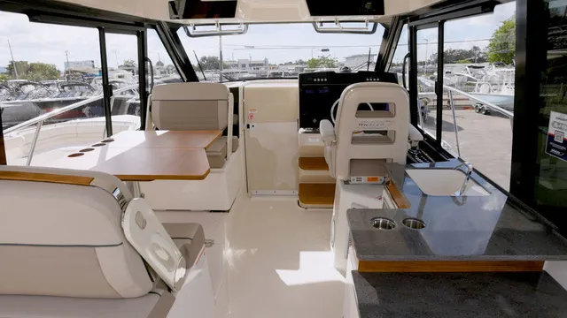 Slide: The Image of Boston Whaler 365 Conquest 2026 - 22