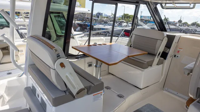 Slide: The Image of Boston Whaler 365 Conquest 2026 - 31