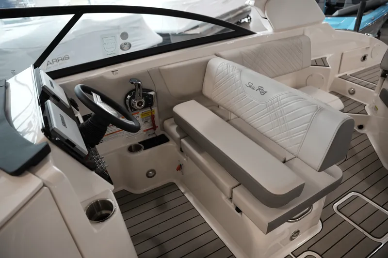 Slide: The Image of Sea Ray SDX 250 Surf 2025 - 10