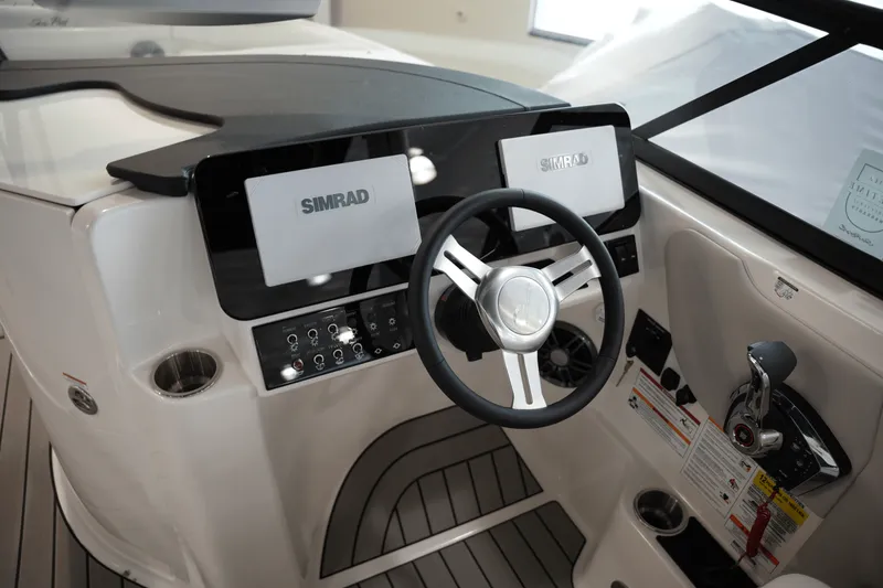 Slide: The Image of Sea Ray SDX 250 Surf 2025 - 11