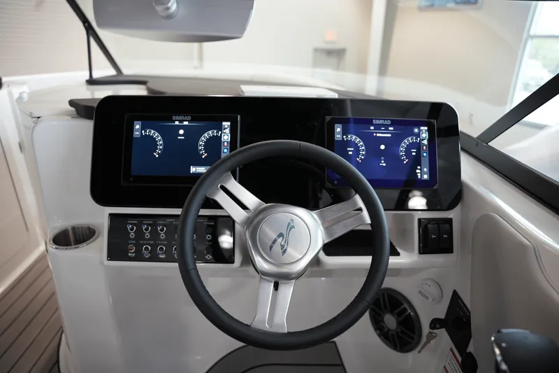 Slide: The Image of Sea Ray SDX 250 Surf 2025 - 14