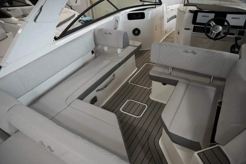 Slide: The Image of Sea Ray SDX 250 Surf 2025 - 6