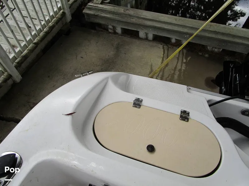 Slide: The Image of Rear Live Well - 8641932