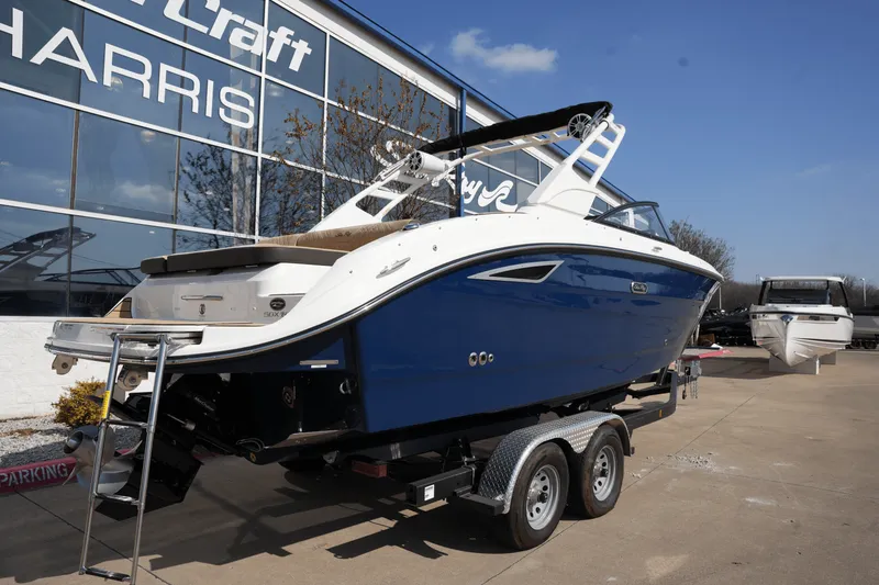 Slide: The Image of Sea Ray SDX 270 2025 - 2