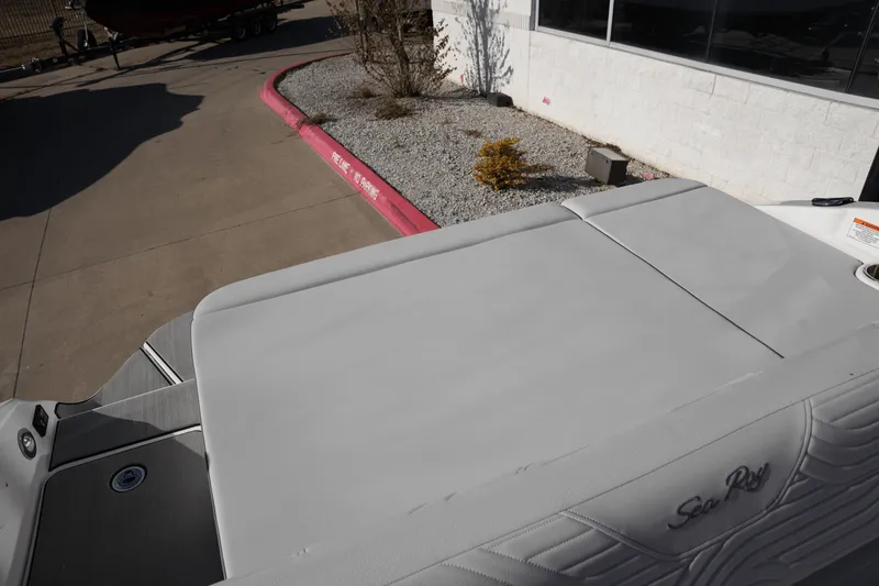 Slide: The Image of Sea Ray SDX 250 Surf 2025 - 11