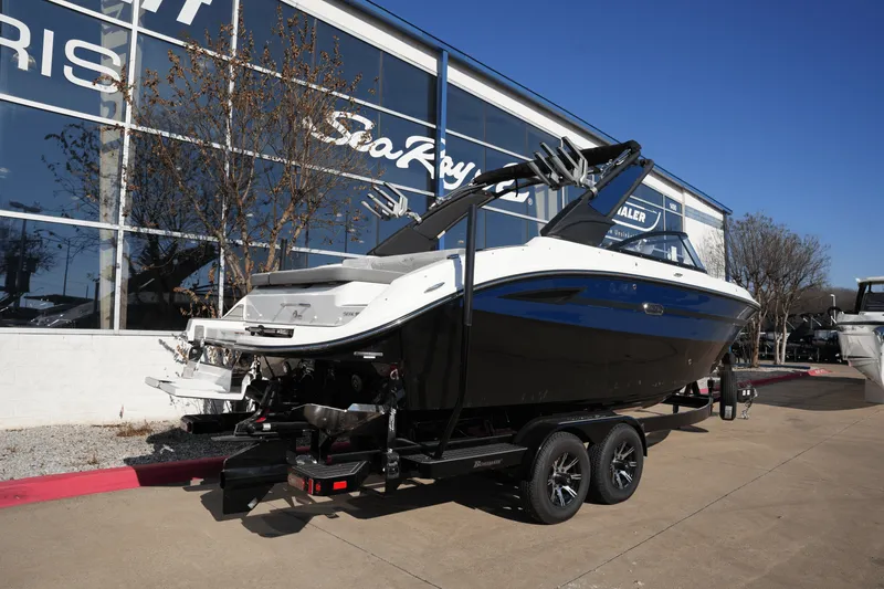 Slide: The Image of Sea Ray SDX 250 Surf 2025 - 2