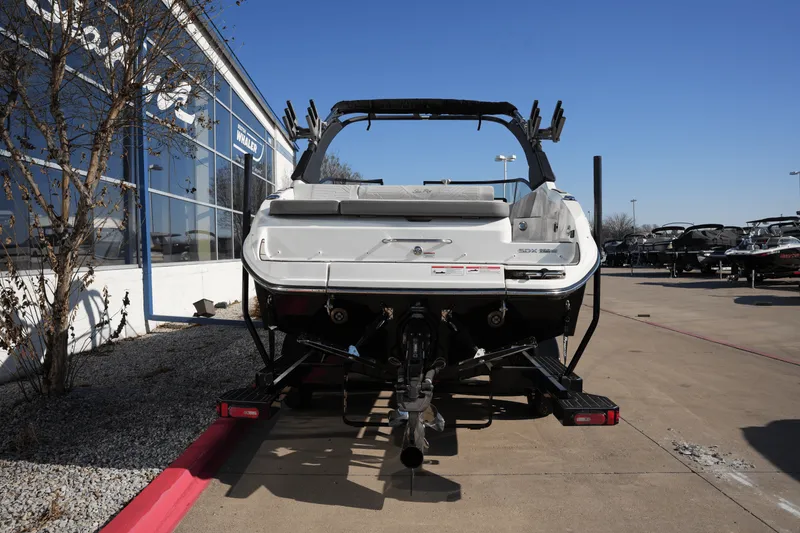 Slide: The Image of Sea Ray SDX 250 Surf 2025 - 3