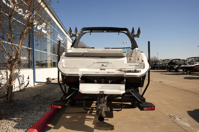 Slide: The Image of Sea Ray SDX 250 Surf 2025 - 4