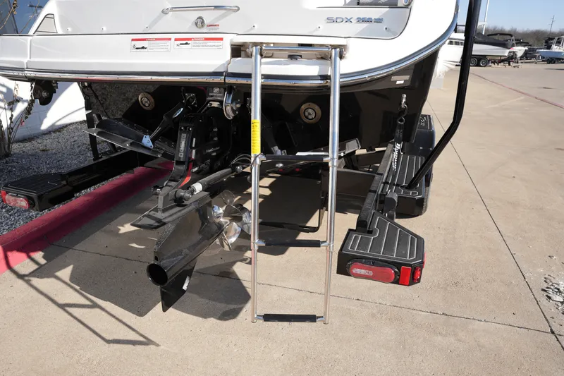 Slide: The Image of Sea Ray SDX 250 Surf 2025 - 6