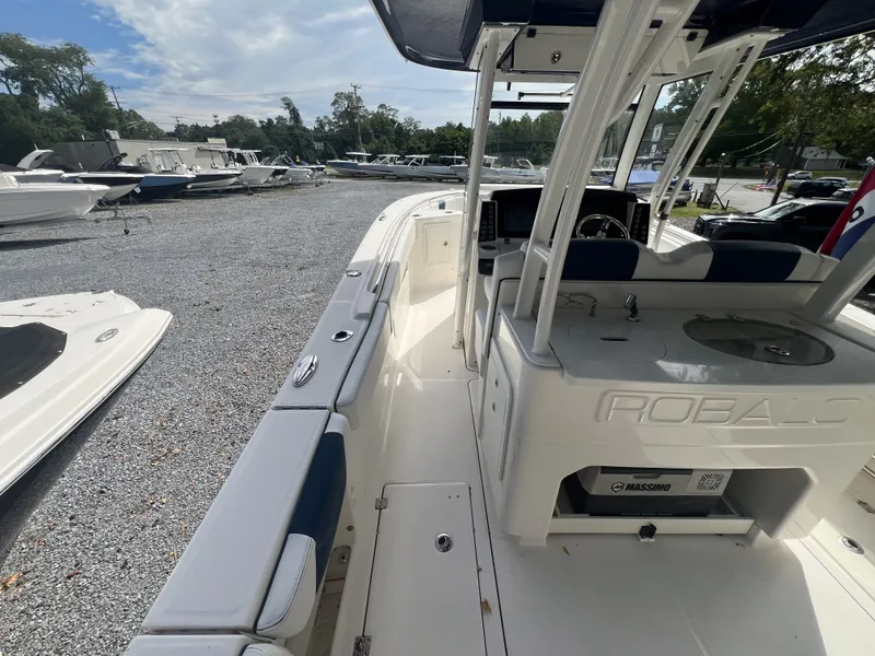Slide: The Image of Robalo 302 2021 - 9