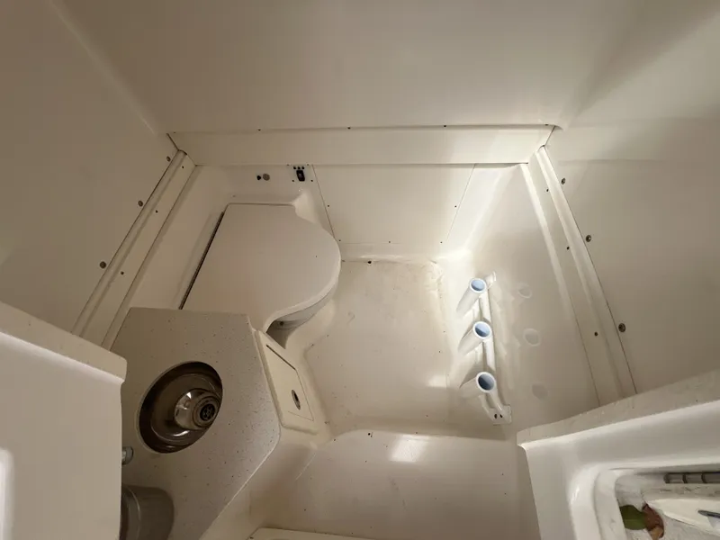 Slide: The Image of Robalo 302 2021 - 3