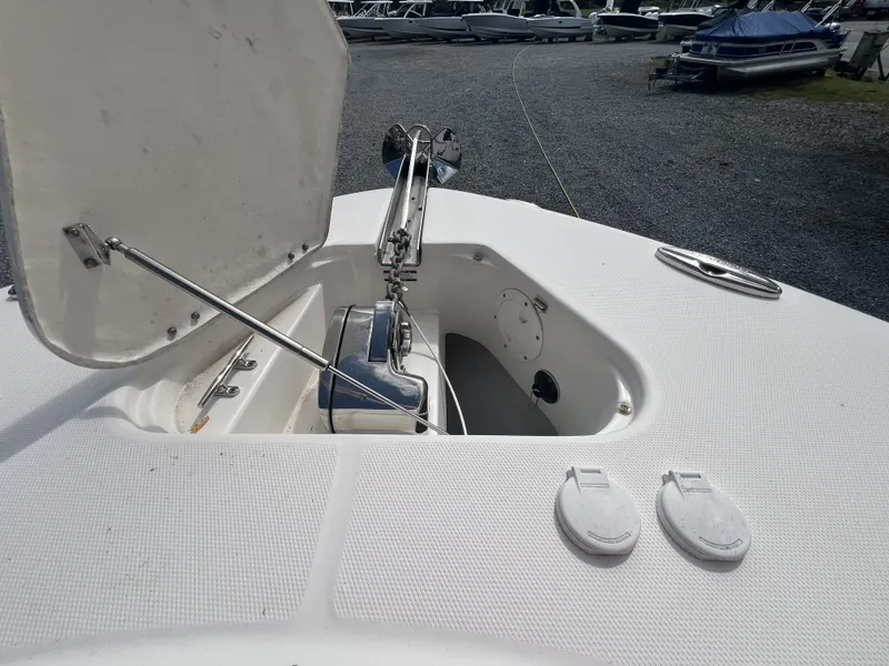 Slide: The Image of Robalo 302 2021 - 6