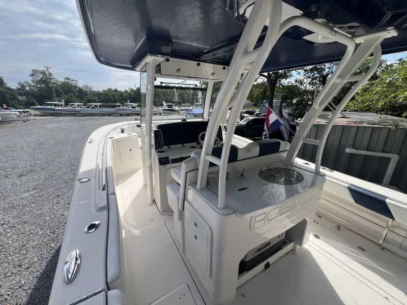 Slide: The Image of Robalo 302 2021 - 16