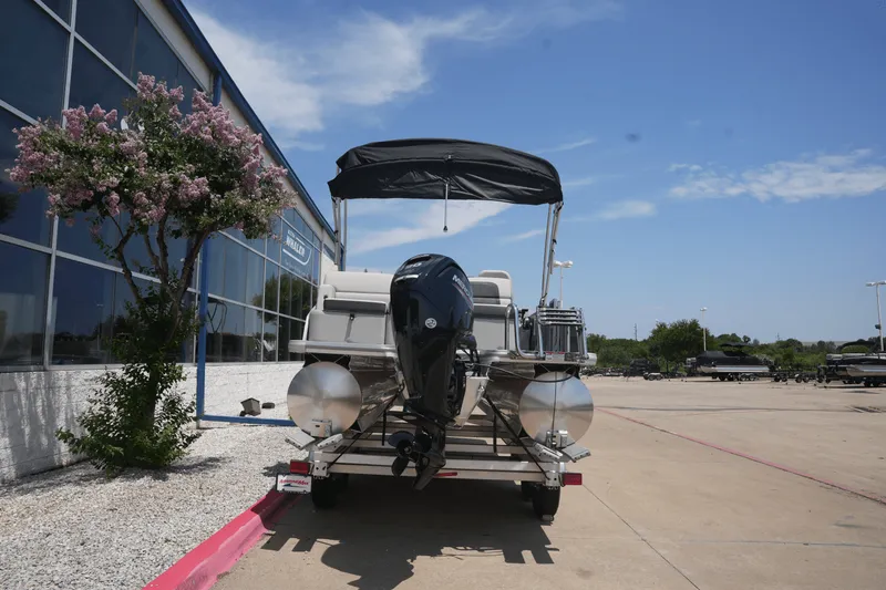 Slide: The Image of Harris 230 Cruiser 2025 - 3