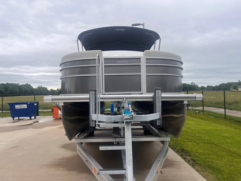 Slide: The Image of Harris 230 Cruiser 2025 - 3