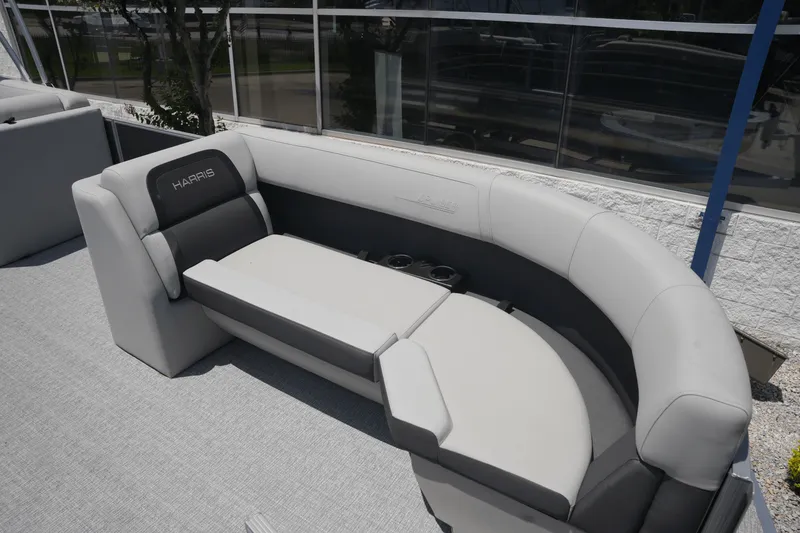 Slide: The Image of Harris 230 Cruiser 2025 - 5